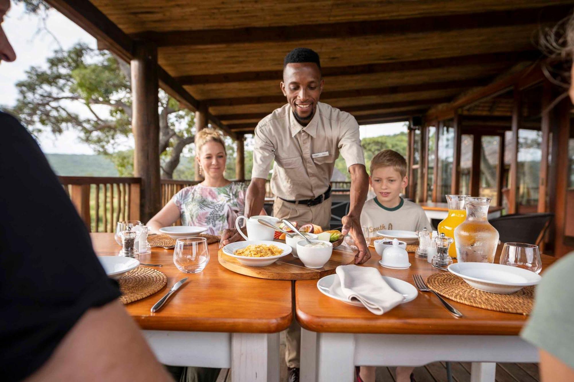 Ekuthuleni Lodge Strand Eksteriør billede